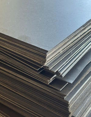 Рулоны и листы холоднокатаной стали с гладкой блестящей поверхностью