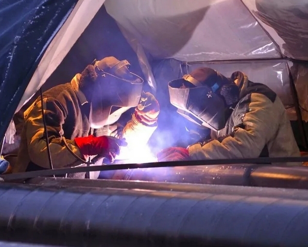 Организация зимнего рабочего места под тентом